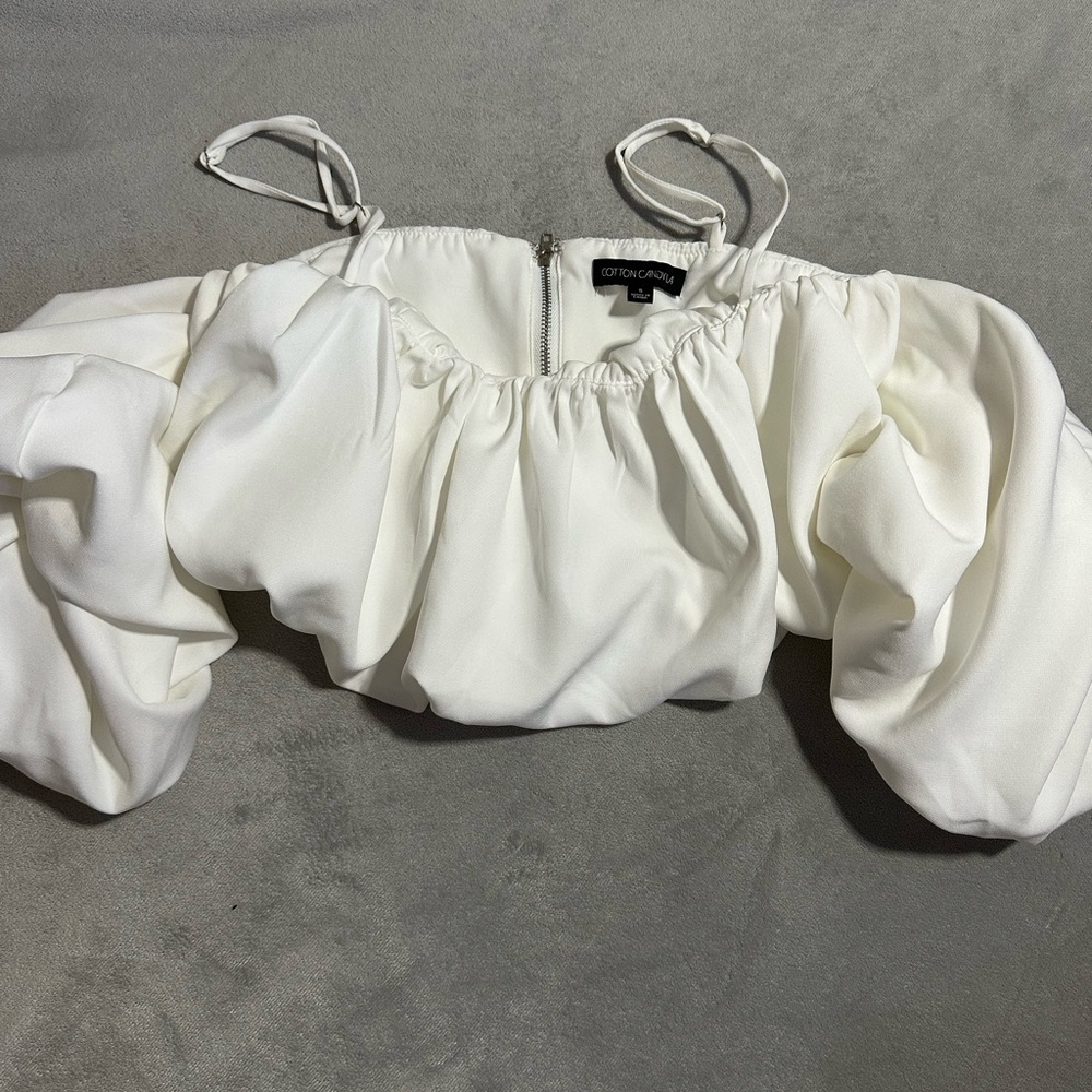 White puff sleeve top